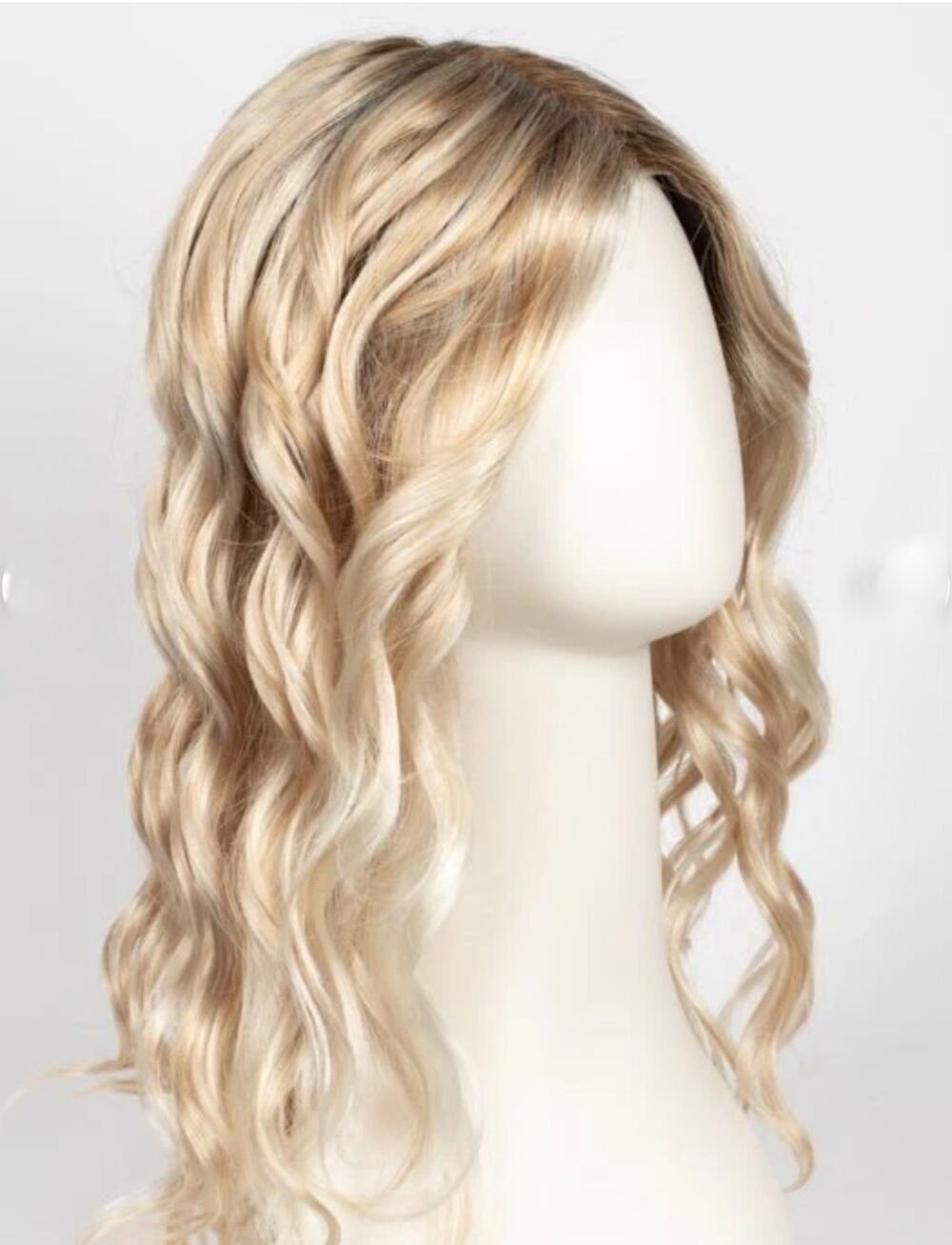 Sarah wig Jon Reneau- Lace Front, Hand Tied , Laguna Blong Average FS24-102S12